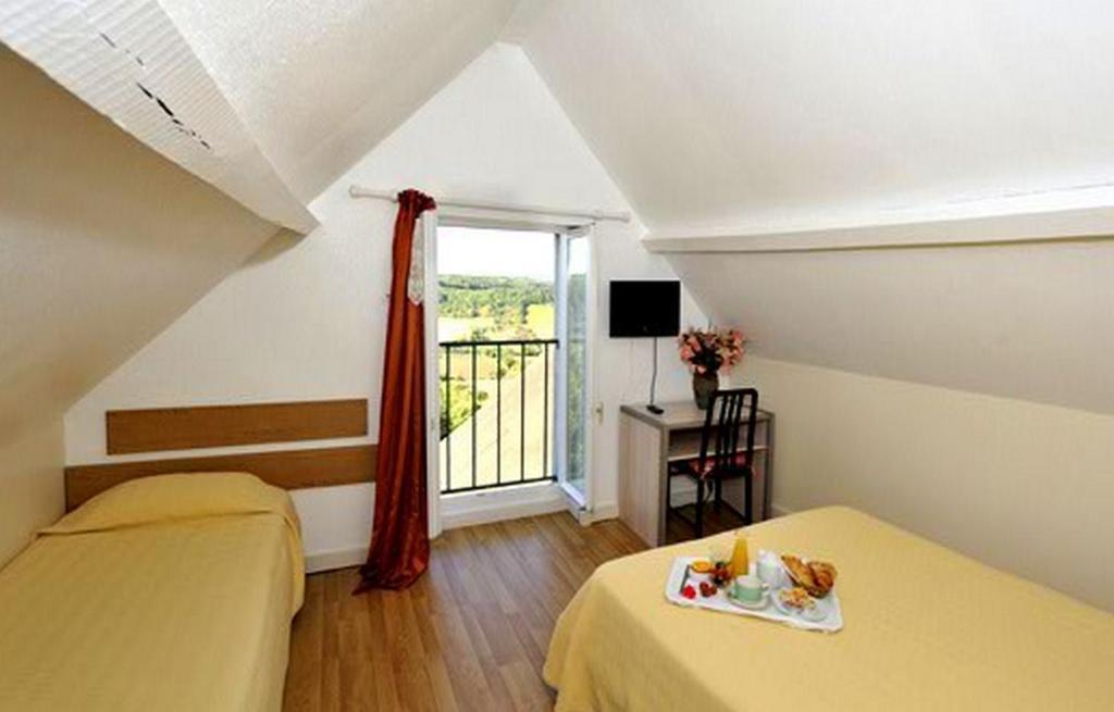 Le Compostelle Hotel Vezelay Room photo